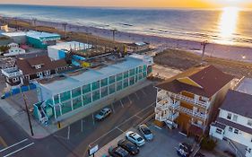 Sand And Surf Motel